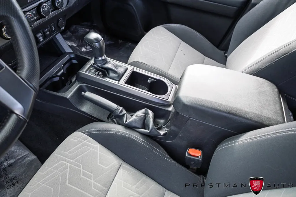 Toyota Tacoma photo 37