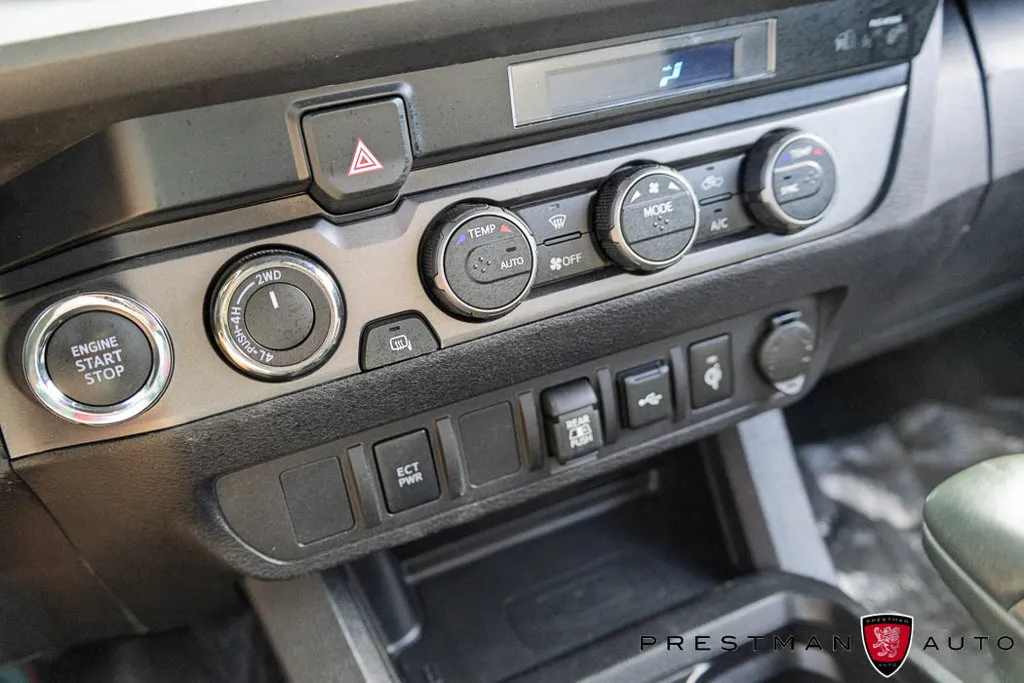 Toyota Tacoma photo 34
