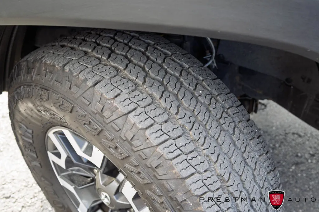 Toyota Tacoma photo 43
