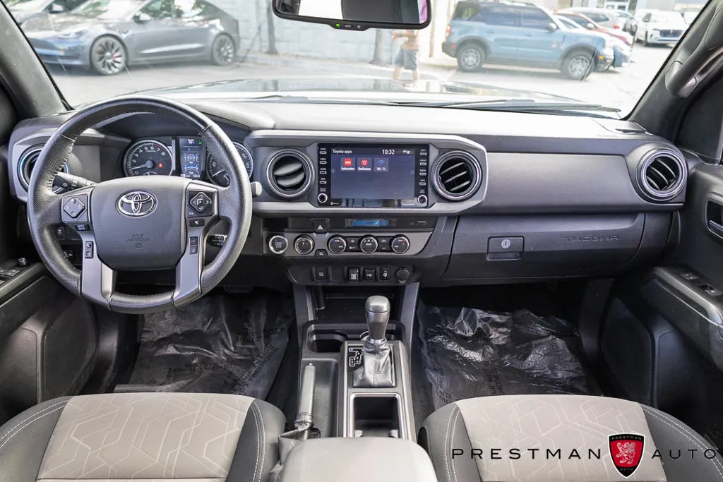 Toyota Tacoma photo 38