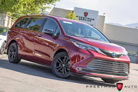 Unknown 2025 Toyota Sienna Platinum for sale in Salt Lake City, UT