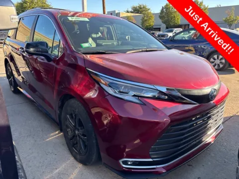 Unknown 2025 Toyota Sienna Platinum for sale in Salt Lake City, UT