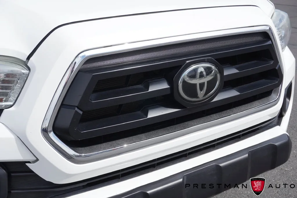 Toyota Tacoma photo 15