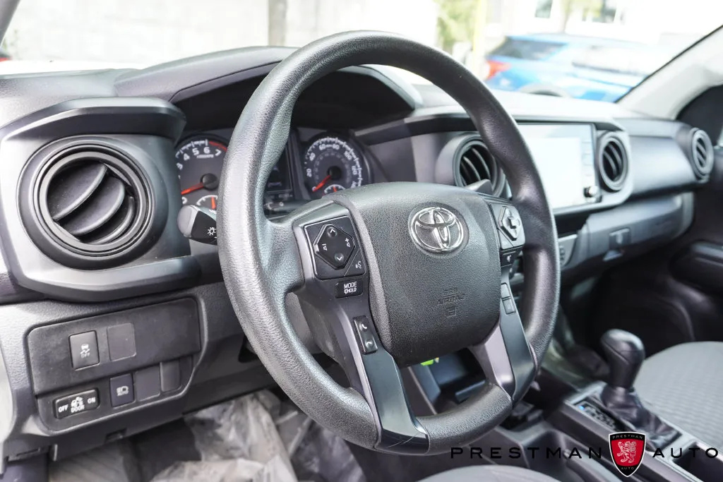 Toyota Tacoma photo 25