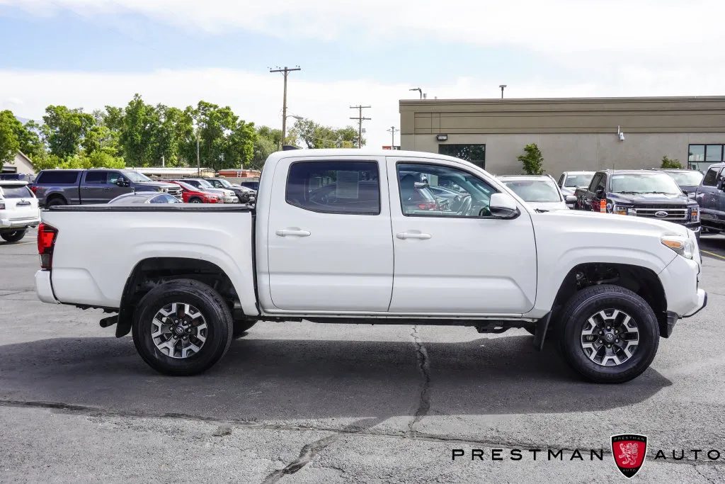 Toyota Tacoma photo 23