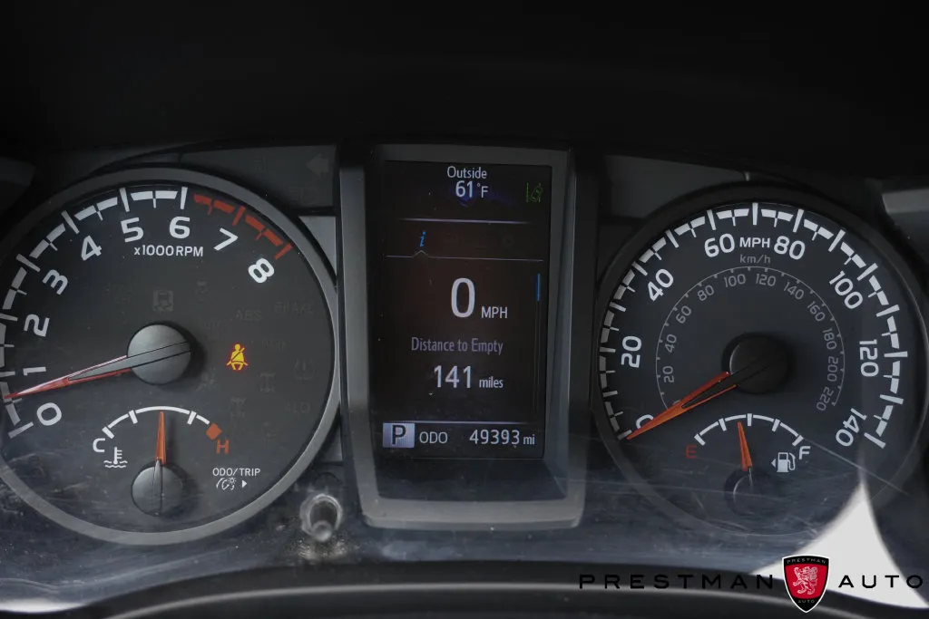 Toyota Tacoma photo 26