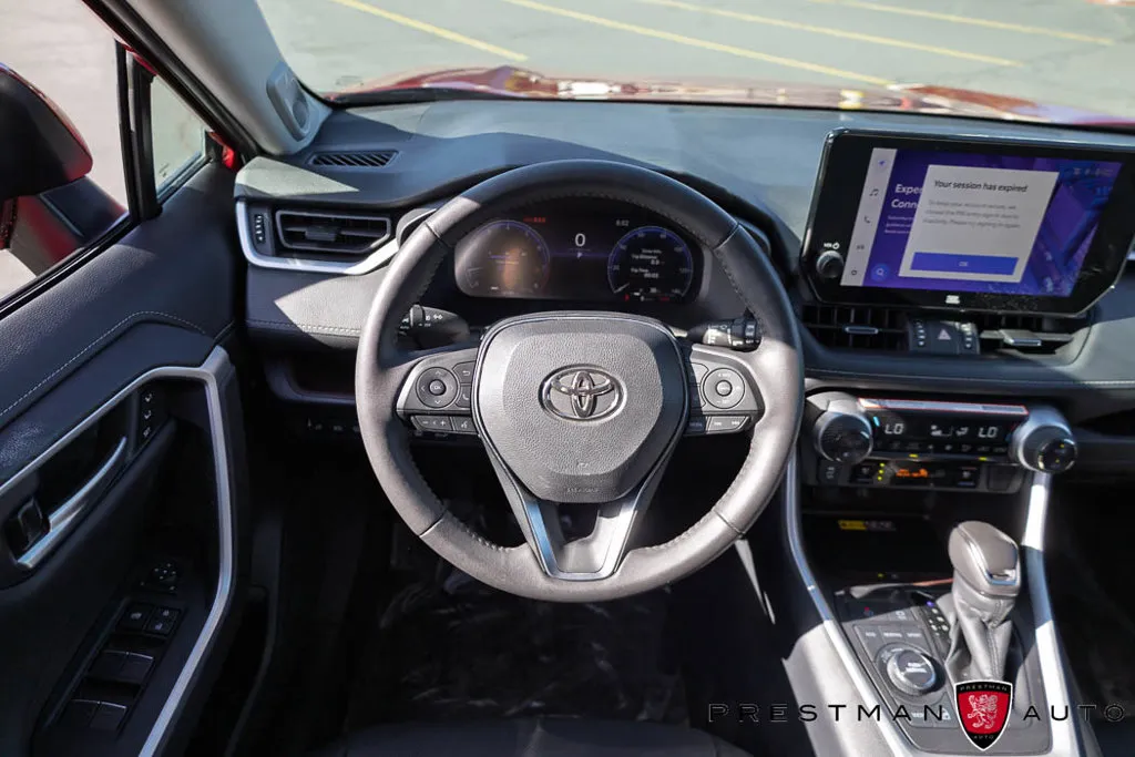 Toyota RAV4 photo 2