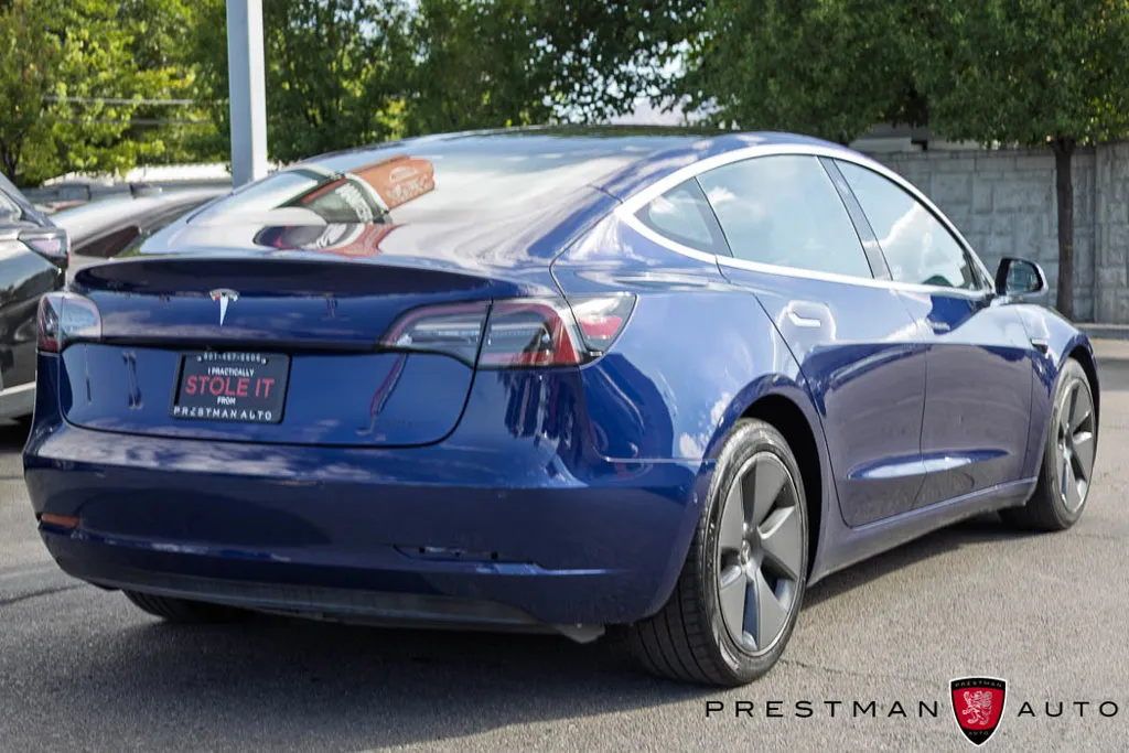 Tesla Model 3 photo 28