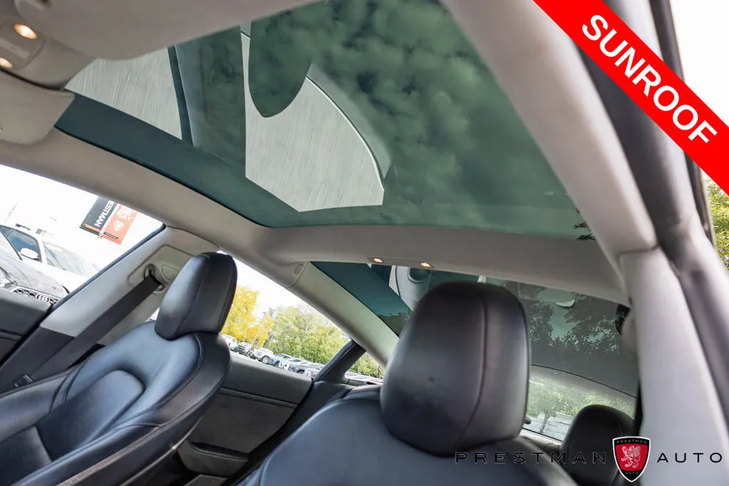Tesla Model 3 photo 13