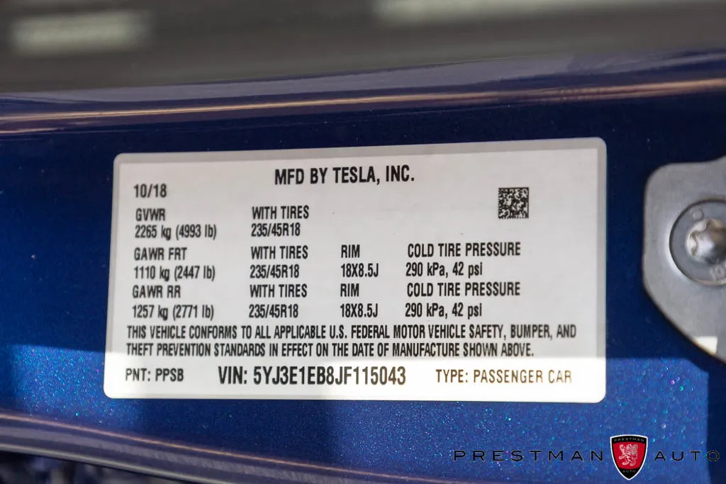 Tesla Model 3 photo 33