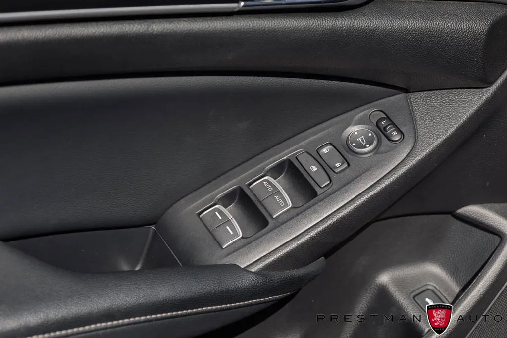 Honda Accord photo 24
