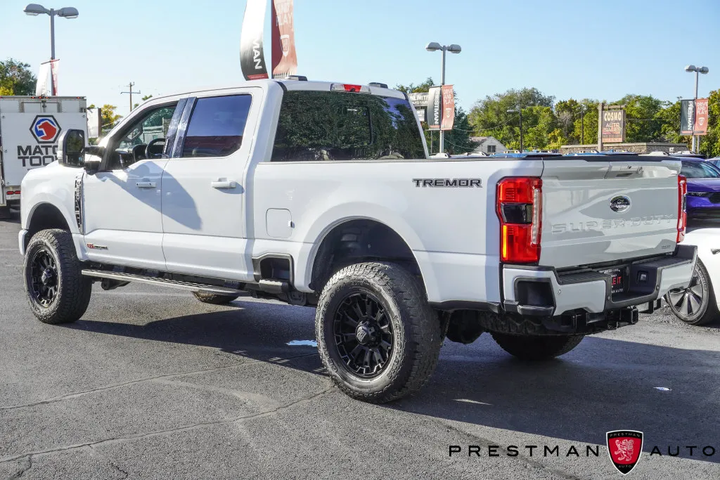 Ford F-250SD photo 16