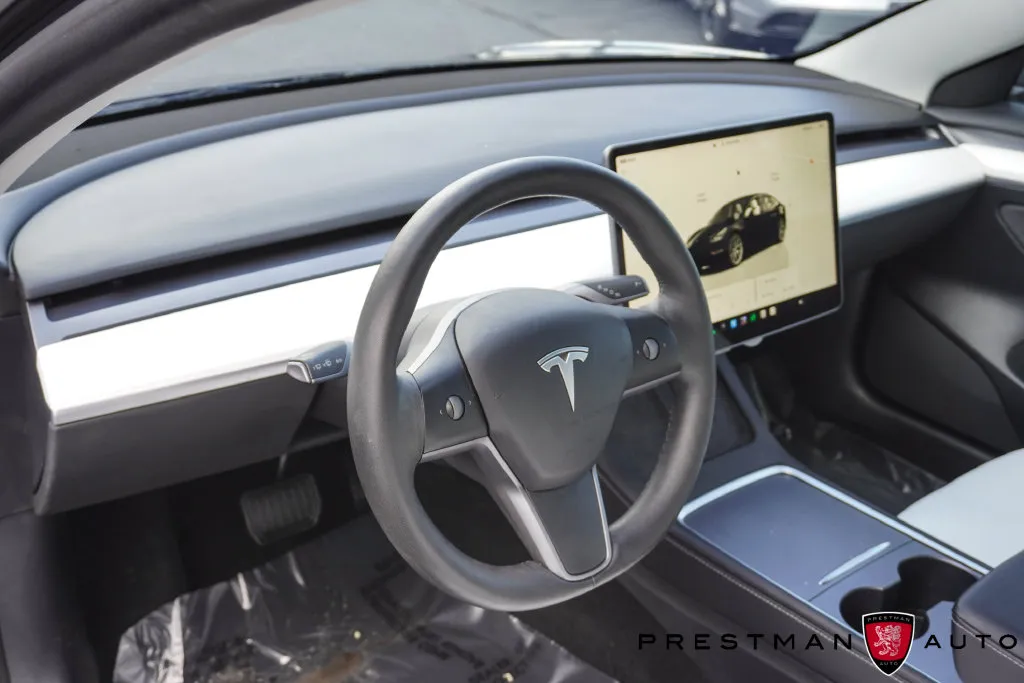 Tesla Model 3 photo 14