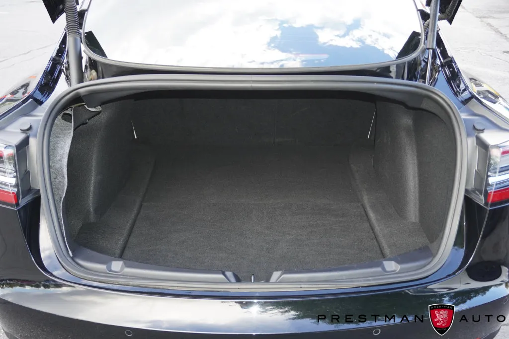 Tesla Model 3 photo 27