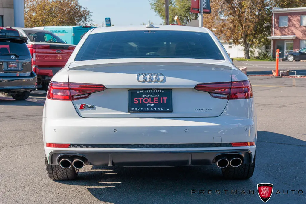 Audi S4 photo 17