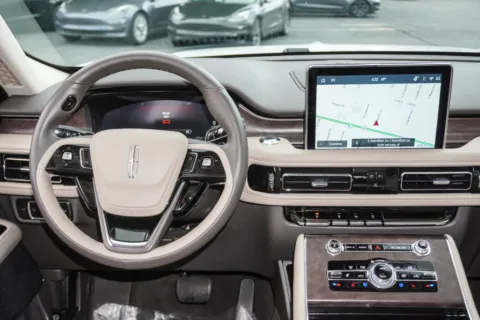 Photos of 2024 Lincoln Aviator Reserve for sale in Salt Lake City, UT at Prestman Auto