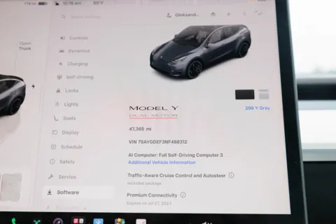 More photos of 2022 Tesla Model Y Performance at Prestman Auto, UT