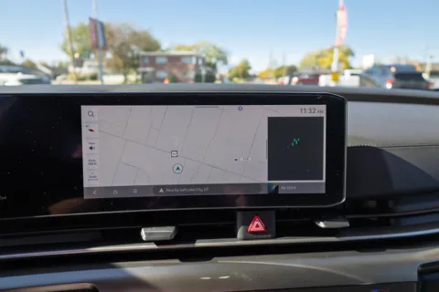 More photos of 2025 Kia Carnival Hybrid SX at Prestman Auto, UT