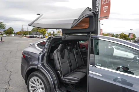 More photos of 2018 Tesla Model X 75D at Prestman Auto, UT