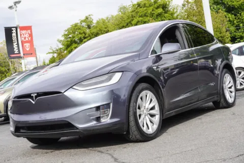More photos of 2018 Tesla Model X 75D at Prestman Auto, UT