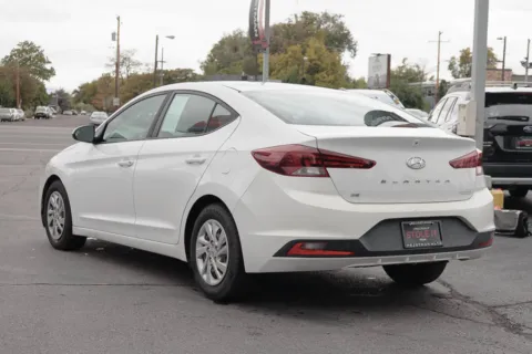 More photos of 2019 Hyundai Elantra SE at Prestman Auto, UT