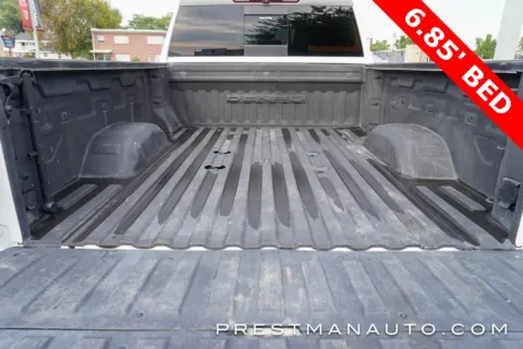 More photos of 2020 GMC Sierra 2500HD Denali at Prestman Auto, UT