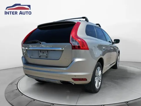 More photos of 2016 Volvo XC60 T6 Platinum Sport Utility 4D at Interauto, MA