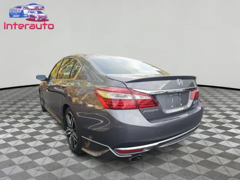 More photos of 2017 Honda Accord Sport SE Sedan 4D at Interauto, MA