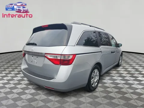 More photos of 2012 Honda Odyssey LX Minivan 4D at Interauto, MA