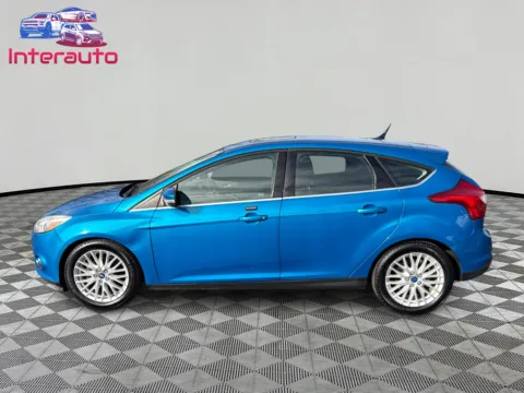 Photos of 2012 Ford Focus SEL Hatchback 4D for sale in Plainville, MA at Interauto