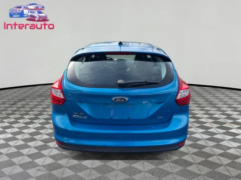 More photos of 2012 Ford Focus SEL Hatchback 4D at Interauto, MA