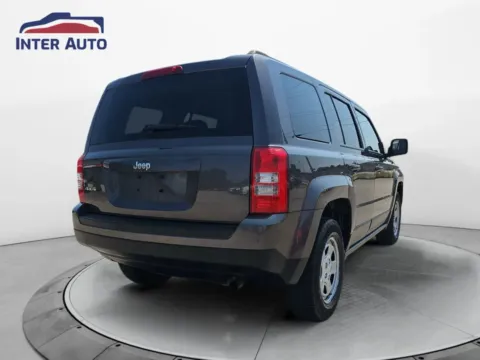 More photos of 2017 Jeep Patriot Sport SUV 4D at Interauto, MA