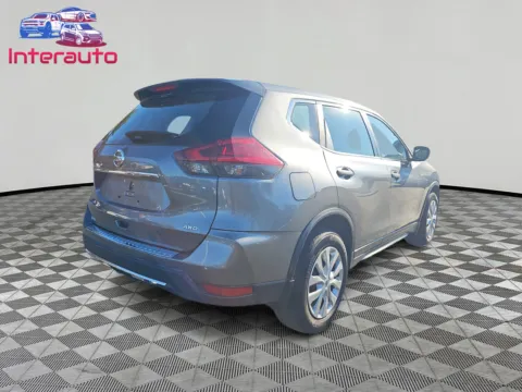 More photos of 2020 Nissan Rogue S Sport Utility 4D at Interauto, MA