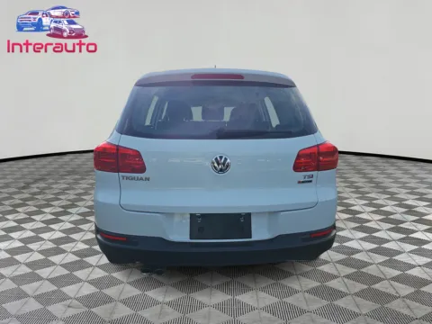 More photos of 2016 Volkswagen Tiguan 2.0T S 4Motion Sport Utility 4D at Interauto, MA