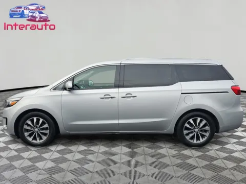 Photos of 2017 Kia Sedona SX Minivan 4D for sale in Plainville, MA at Interauto