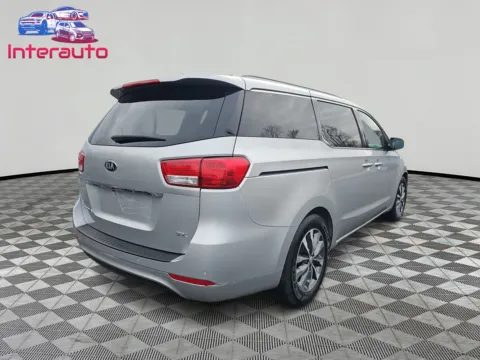 More photos of 2017 Kia Sedona SX Minivan 4D at Interauto, MA