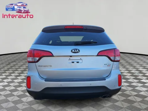 More photos of 2014 Kia Sorento EX Sport Utility 4D at Interauto, MA