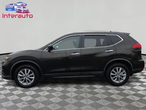 Photos of 2017 Nissan Rogue SV (2017.5) Sport Utility 4D for sale in Plainville, MA at Interauto