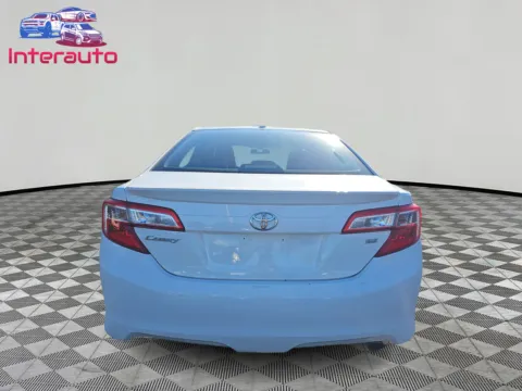 More photos of 2013 Toyota Camry SE Sedan 4D at Interauto, MA