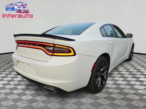 More photos of 2019 Dodge Charger SXT Sedan 4D at Interauto, MA