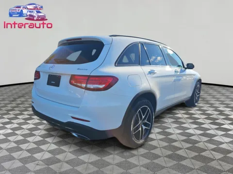 More photos of 2018 Mercedes-Benz GLC 300 4MATIC Sport Utility 4D at Interauto, MA
