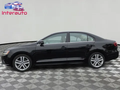 Photos of 2017 Volkswagen Jetta 1.8T SEL Sedan 4D for sale in Plainville, MA at Interauto