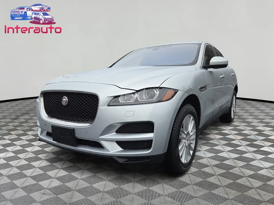 2018 Jaguar F-PACE Prestige's photo