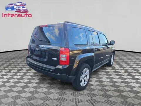 More photos of 2011 Jeep Patriot Latitude X Sport Utility 4D at Interauto, MA