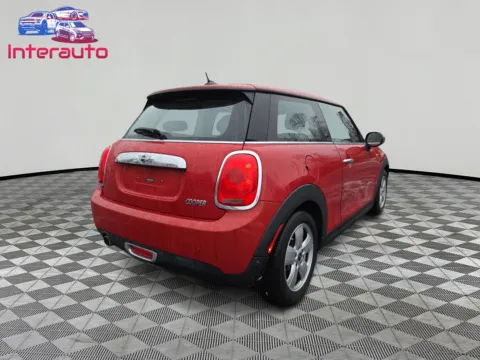 More photos of 2018 MINI Hardtop 2 Door Cooper Hatchback 2D at Interauto, MA