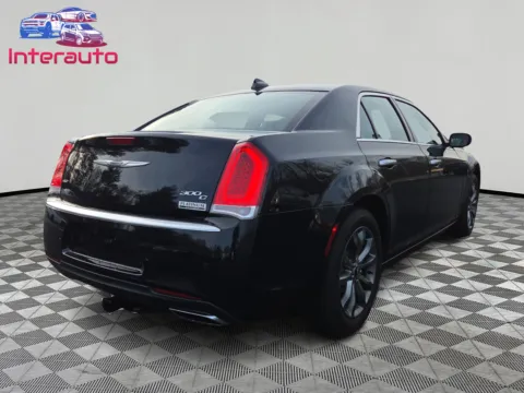 More photos of 2015 Chrysler 300 C Platinum Sedan 4D at Interauto, MA