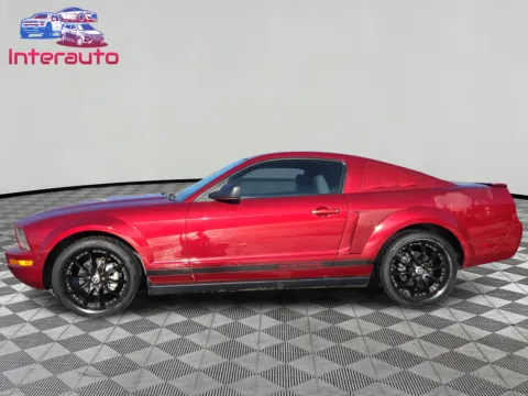 Photos of 2007 Ford Mustang Deluxe Coupe 2D for sale in Plainville, MA at Interauto