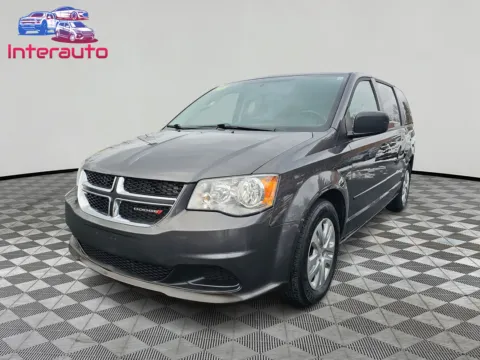 Gray 2017 Dodge Grand Caravan Passenger SE Minivan 4D for sale in Plainville, MA
