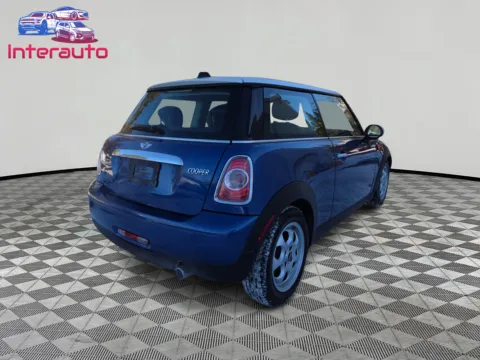 More photos of 2013 MINI Hardtop Cooper Hatchback 2D at Interauto, MA