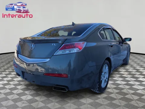 More photos of 2010 Acura TL Sedan 4D at Interauto, MA